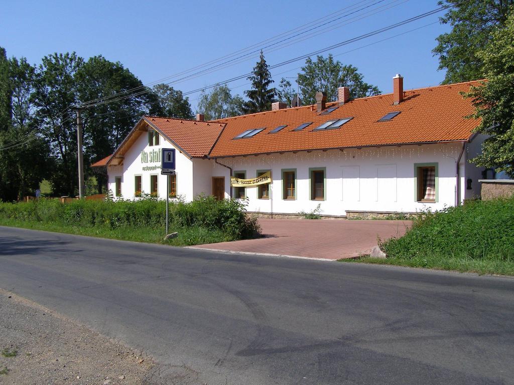 Hotel Na Statku Mirosov Mirosov  ภายนอก รูปภาพ